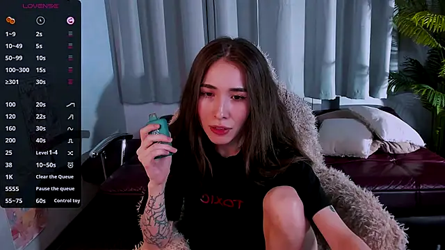 Snapshot of ashleyro1 chatting on 11/26/25, 07:53 ashleyro1 online show from 11/26/25, 07:53