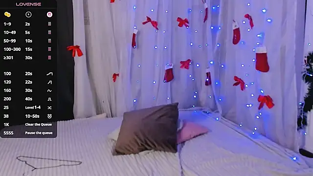 Snapshot of ashleyro1 chatting on 01/09/26, 01:14 ashleyro1 online show from 01/09/26, 01:14