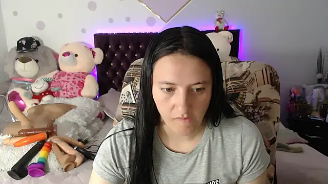 Lorenahot 06 online show from 09/16/25, 04:19