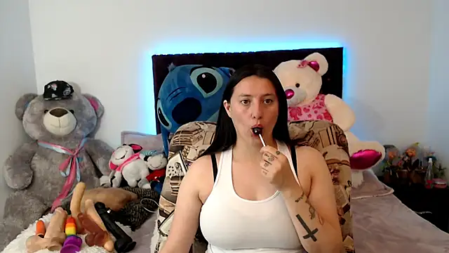 Lorenahot 06 online show from 11/11/25, 06:41