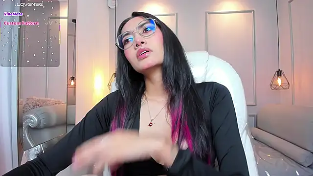 AzuraKindong online show from 10/27/25, 07:18