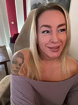 Snapshot of ChristyAdair chatting on 01/10/25, 02:55 ChristyAdair online show from 01/10/25, 02:55