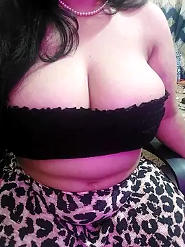 Snapshot of Adiba_2 chatting on 12/01/25, 05:07 Adiba 2 online show from 12/01/25, 05:07