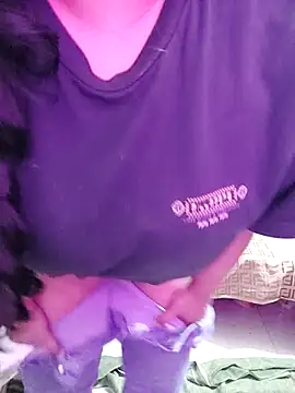 Snapshot of Adiba_2 chatting on 01/05/26, 05:27 Adiba 2 online show from 01/05/26, 05:27