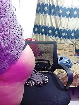 Snapshot of Adiba_2 chatting on 01/06/26, 05:27 Adiba 2 online show from 01/06/26, 05:27