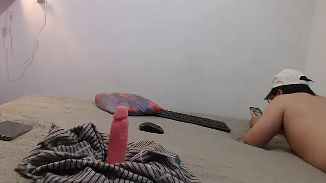 barbie brunette online show from 03/04/25, 10:27