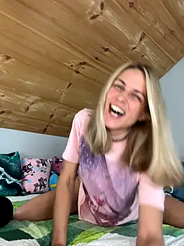 DanaeJustine online show from 09/25/25, 03:38