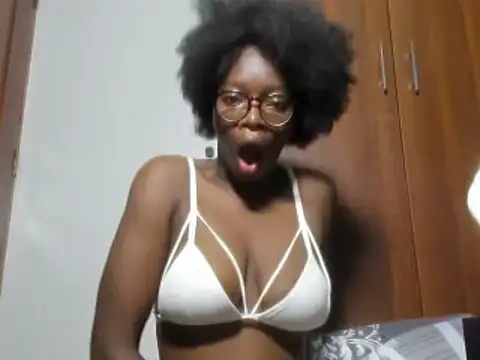 Snapshot of afro_pop chatting on 12/02/24, 12:19 afro pop online show from 12/02/24, 12:19