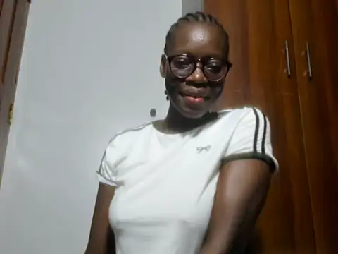 Snapshot of afro_pop chatting on 01/17/25, 11:29 afro pop online show from 01/17/25, 11:29