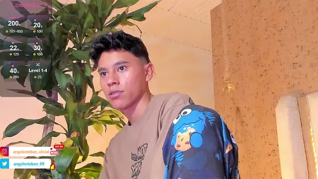 Snapshot of Angel_esteban_fx chatting on 02/02/25, 07:20 Angel esteban fx online show from 02/02/25, 07:20