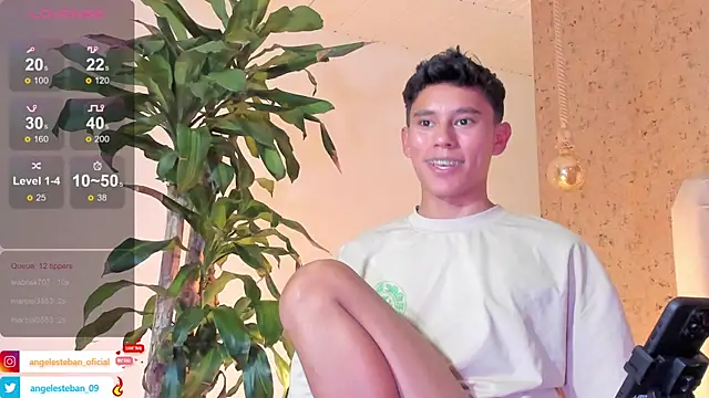 Snapshot of Angel_esteban_fx chatting on 02/08/25, 10:07 Angel esteban fx online show from 02/08/25, 10:07