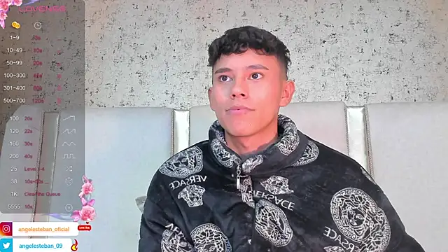 Snapshot of Angel_esteban_fx chatting on 03/07/25, 06:57 Angel esteban fx online show from 03/07/25, 06:57