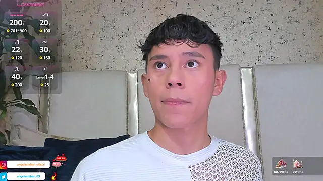 Snapshot of Angel_esteban_fx chatting on 03/21/25, 03:44 Angel esteban fx online show from 03/21/25, 03:44