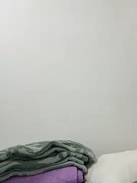 Snapshot of Angel_esteban_fx chatting on 12/14/25, 03:34 Angel esteban fx online show from 12/14/25, 03:34