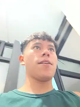 Snapshot of Angel_esteban_fx chatting on 01/08/26, 03:42 Angel esteban fx online show from 01/08/26, 03:42