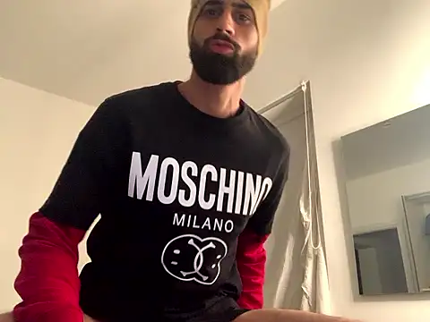 Snapshot of hugoprada chatting on 12/08/24, 07:54 hugoprada online show from 12/08/24, 07:54