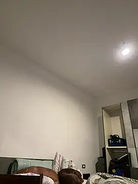 Snapshot of hugoprada chatting on 01/08/25, 09:12 hugoprada online show from 01/08/25, 09:12