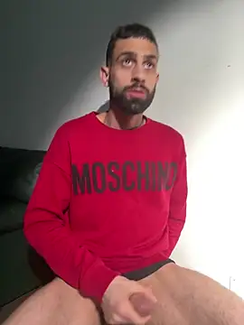 Snapshot of hugoprada chatting on 01/17/25, 03:43 hugoprada online show from 01/17/25, 03:43