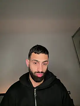 Snapshot of hugoprada chatting on 01/21/25, 10:41 hugoprada online show from 01/21/25, 10:41