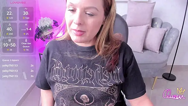 Snapshot of Aida_adams chatting on 04/19/26, 06:10 Aida adams online show from 04/19/26, 06:10