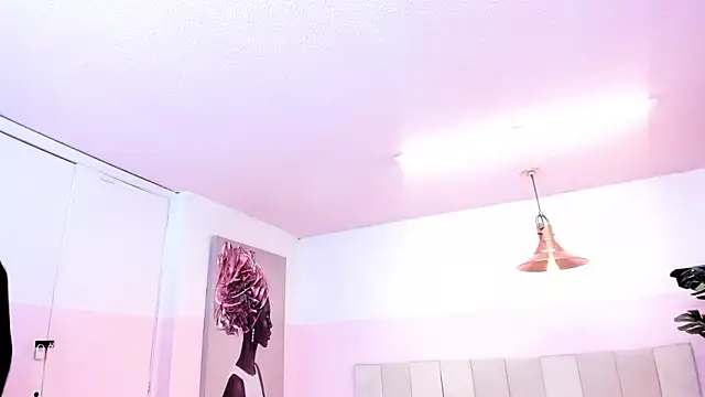 Snapshot of Red_lady chatting on 01/14/25, 06:45 Red lady online show from 01/14/25, 06:45