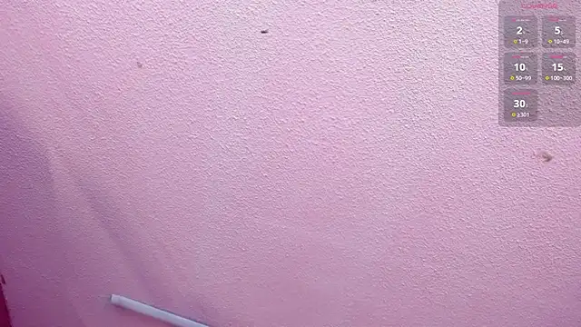 Snapshot of Red_lady chatting on 11/13/25, 04:00 Red lady online show from 11/13/25, 04:00