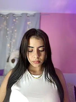 Snapshot of hannacruzsj chatting on 12/19/25, 07:32 hannacruzsj online show from 12/19/25, 07:32