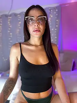 Snapshot of hannacruzsj chatting on 01/14/26, 09:09 hannacruzsj online show from 01/14/26, 09:09