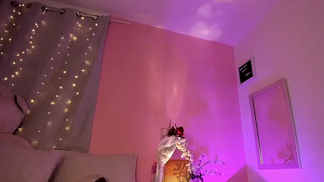 Snapshot of hannacruzsj chatting on 03/07/26, 06:43 hannacruzsj online show from 03/07/26, 06:43