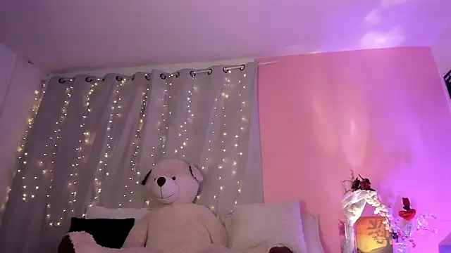 Snapshot of hannacruzsj chatting on 03/10/26, 12:26 hannacruzsj online show from 03/10/26, 12:26