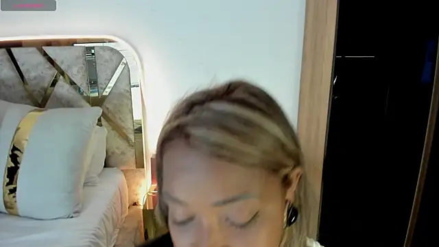 Jadee j online show from 09/15/25, 08:53