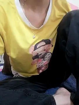 Snapshot of -Almira- chatting on 09/10/25, 02:55 -Almira- online show from 09/10/25, 02:55