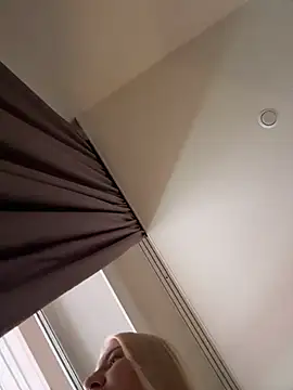 Snapshot of NewLale chatting on 02/07/26, 03:43 NewLale online show from 02/07/26, 03:43