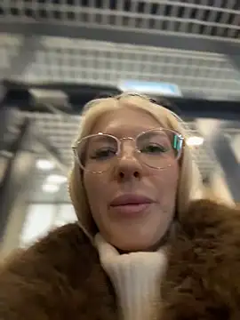 Snapshot of NewLale chatting on 02/20/26, 06:26 NewLale online show from 02/20/26, 06:26