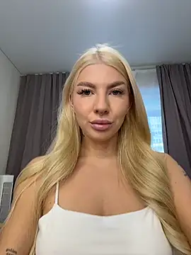 Snapshot of NewLale chatting on 02/26/26, 03:27 NewLale online show from 02/26/26, 03:27