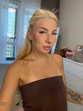 Snapshot of NewLale chatting on 03/30/26, 02:23 NewLale online show from 03/30/26, 02:23