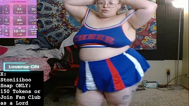 Snapshot of Stoniiiboo chatting on 01/05/26, 07:17 Stoniiiboo online show from 01/05/26, 07:17