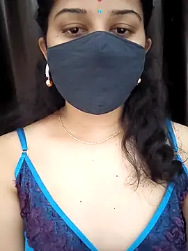 Snapshot of Angleannie chatting on 11/15/25, 04:36 Angleannie online show from 11/15/25, 04:36