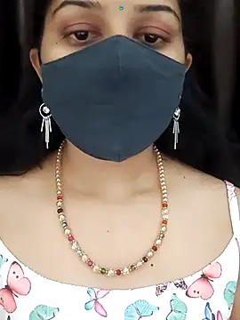 Snapshot of Angleannie chatting on 12/21/25, 05:31 Angleannie online show from 12/21/25, 05:31