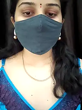 Snapshot of Angleannie chatting on 01/07/26, 06:21 Angleannie online show from 01/07/26, 06:21