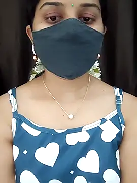 Snapshot of Angleannie chatting on 01/18/26, 04:33 Angleannie online show from 01/18/26, 04:33