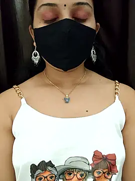 Angleannie online show from 05/17/26, 02:24
