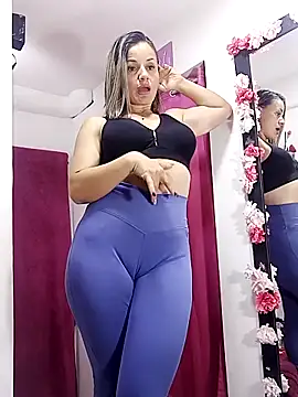 sweetfantasyy69 online show from 05/11/26, 07:00