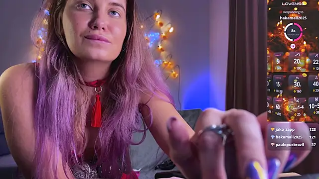 Snapshot of Femdom_Lola chatting on 12/28/24, 06:50 Femdom Lola online show from 12/28/24, 06:50