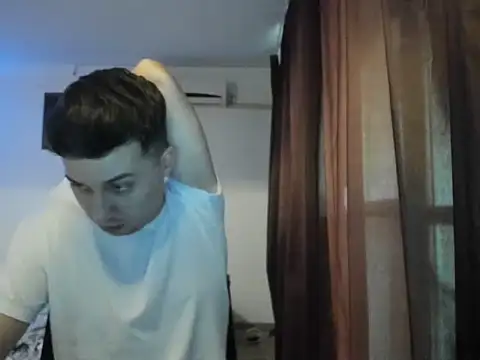 Snapshot of Dreamboy24 chatting on 02/12/26, 02:45 Dreamboy24 online show from 02/12/26, 02:45