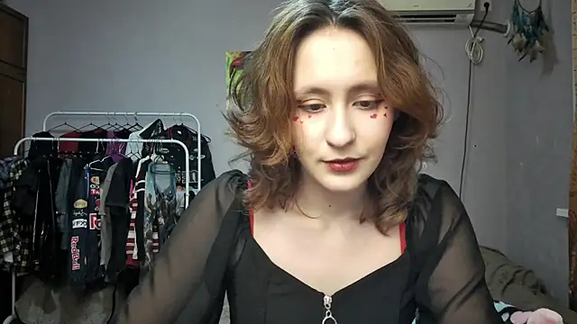 Snapshot of JoannaTompson chatting on 02/23/25, 09:26 JoannaTompson online show from 02/23/25, 09:26