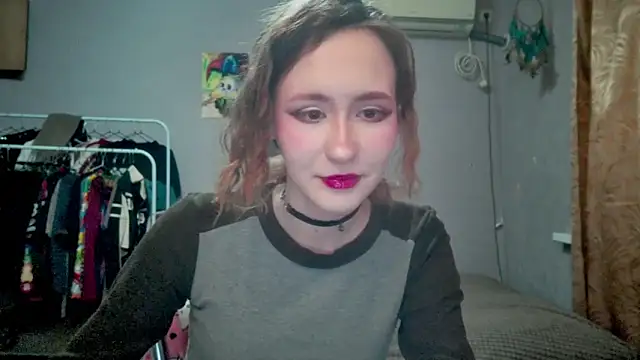 Snapshot of JoannaTompson chatting on 09/20/25, 01:06 JoannaTompson online show from 09/20/25, 01:06