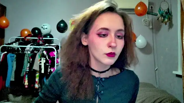 Snapshot of JoannaTompson chatting on 10/16/25, 02:34 JoannaTompson online show from 10/16/25, 02:34