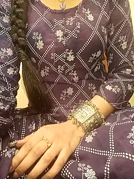 Snapshot of Ruchi-34 chatting on 06/08/26, 02:45 Ruchi-34 online show from 06/08/26, 02:45