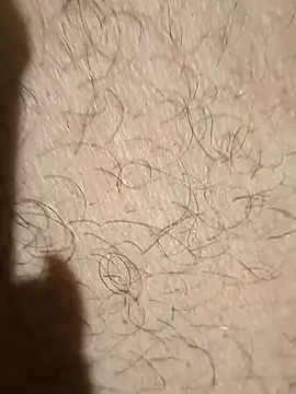 Snapshot of carlos40404 chatting on 10/19/25, 06:14 carlos40404 online show from 10/19/25, 06:14